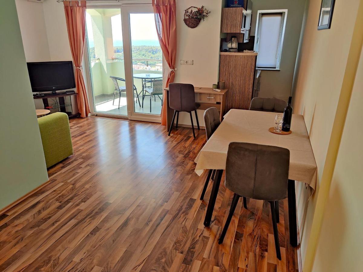 Lumar Apartment